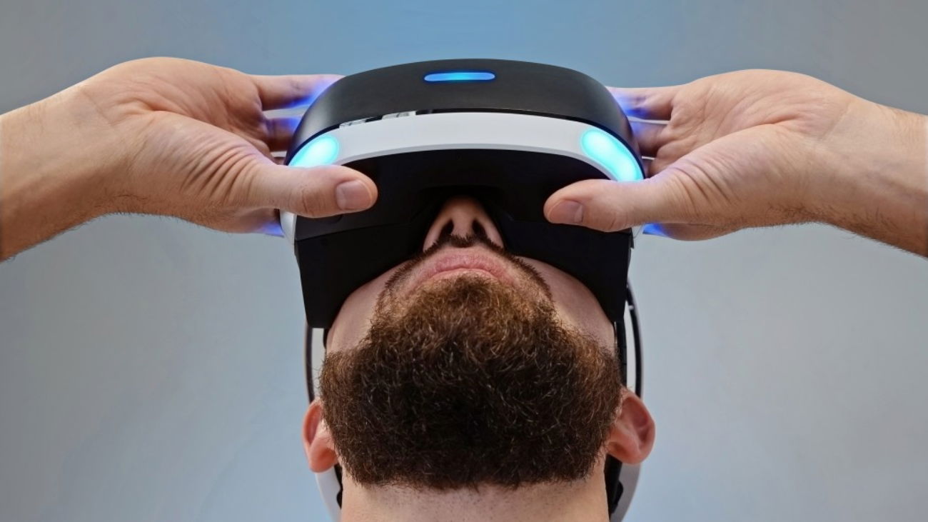 future-visual-hi-tech-vr-millennial_t20_oR997x